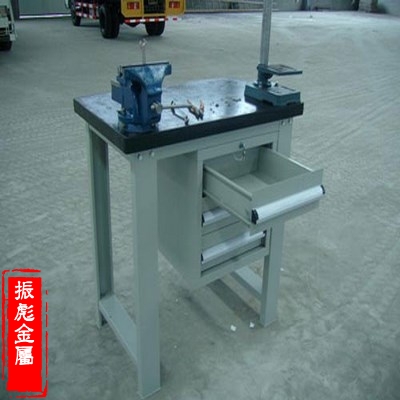 钳工工作台-06