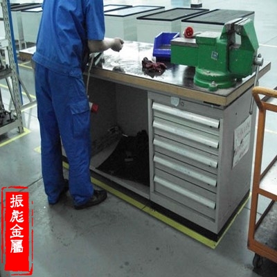 钳工工作台-07
